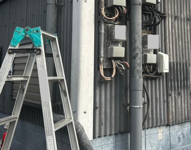 コーナー部分のスレート材　部分張替え